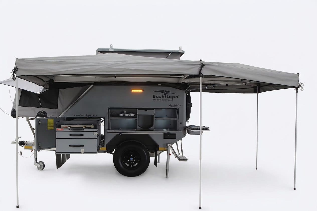 Miskruier, awning deployed, studio shot